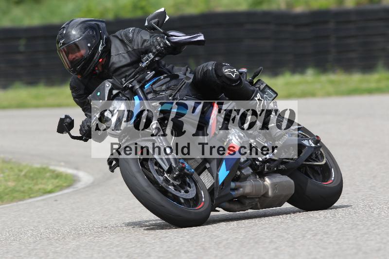 Archiv-2025/10 23.04.2025 Cornu Master School ADR/rot-rouge/35